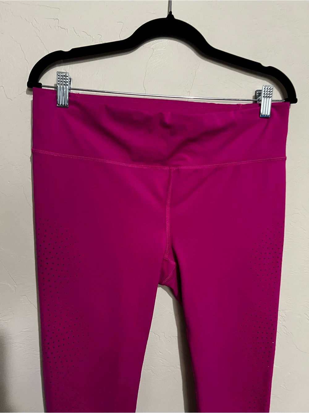 Athleta Velocity Laser Cut Fuchsia Pink High Rise Athletic Capri Leggings - Picture 3 of 9